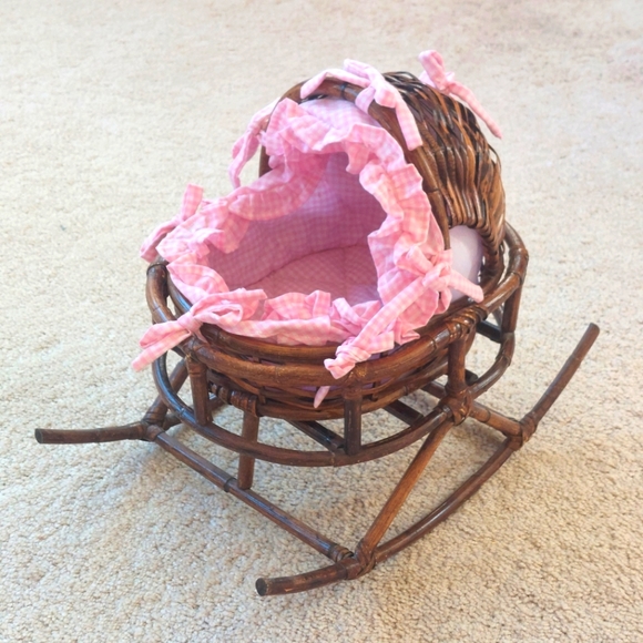 Source Unknown Other - 🦋Wicker doll bassinet with rocking stand